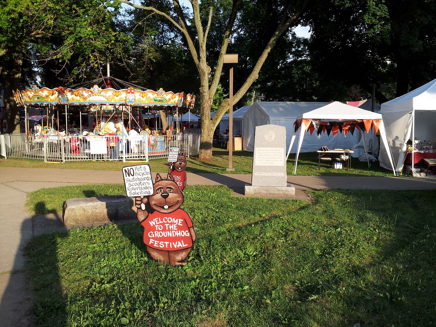 2013 Road Trip Notes, Day 1: Surprise Groundhog Festival « Midlife